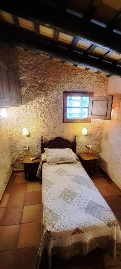 Masia Can Felip B&B Llinars del Valles Exterior foto
